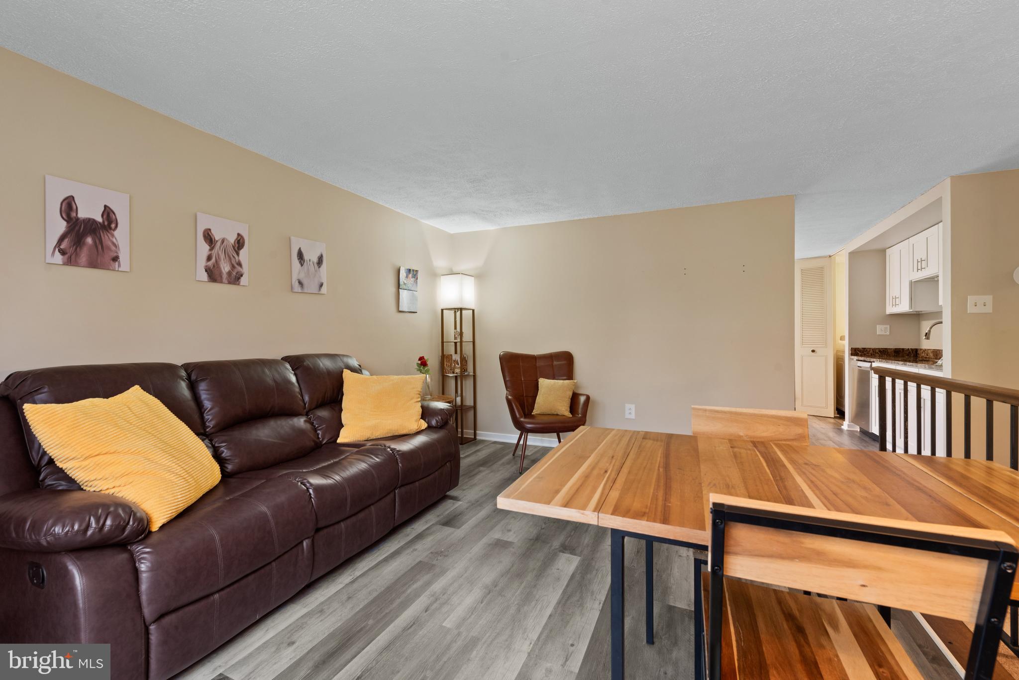 CLEMENS CROSSING - Residential