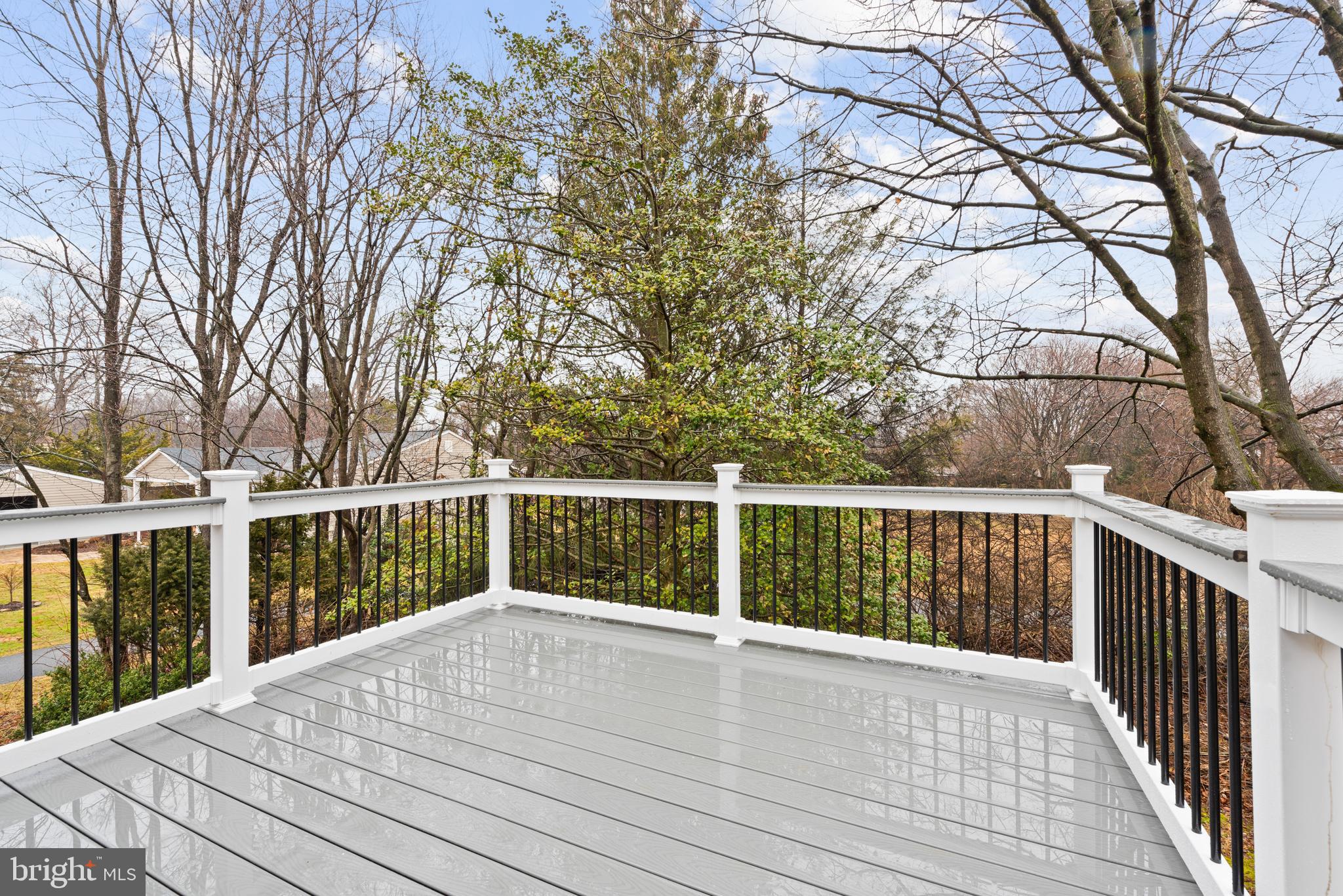 CLEMENS CROSSING - Residential