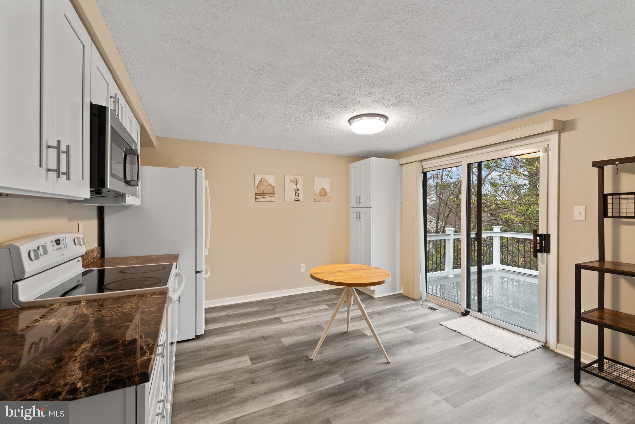 CLEMENS CROSSING - Residential