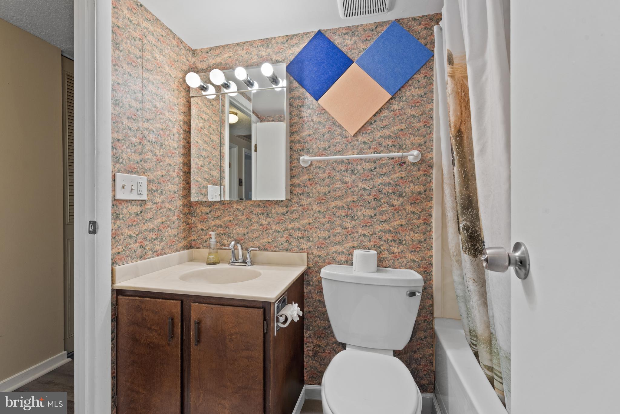 CLEMENS CROSSING - Residential