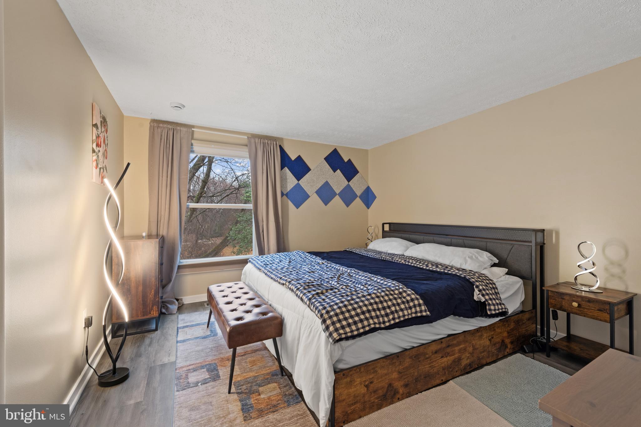 CLEMENS CROSSING - Residential