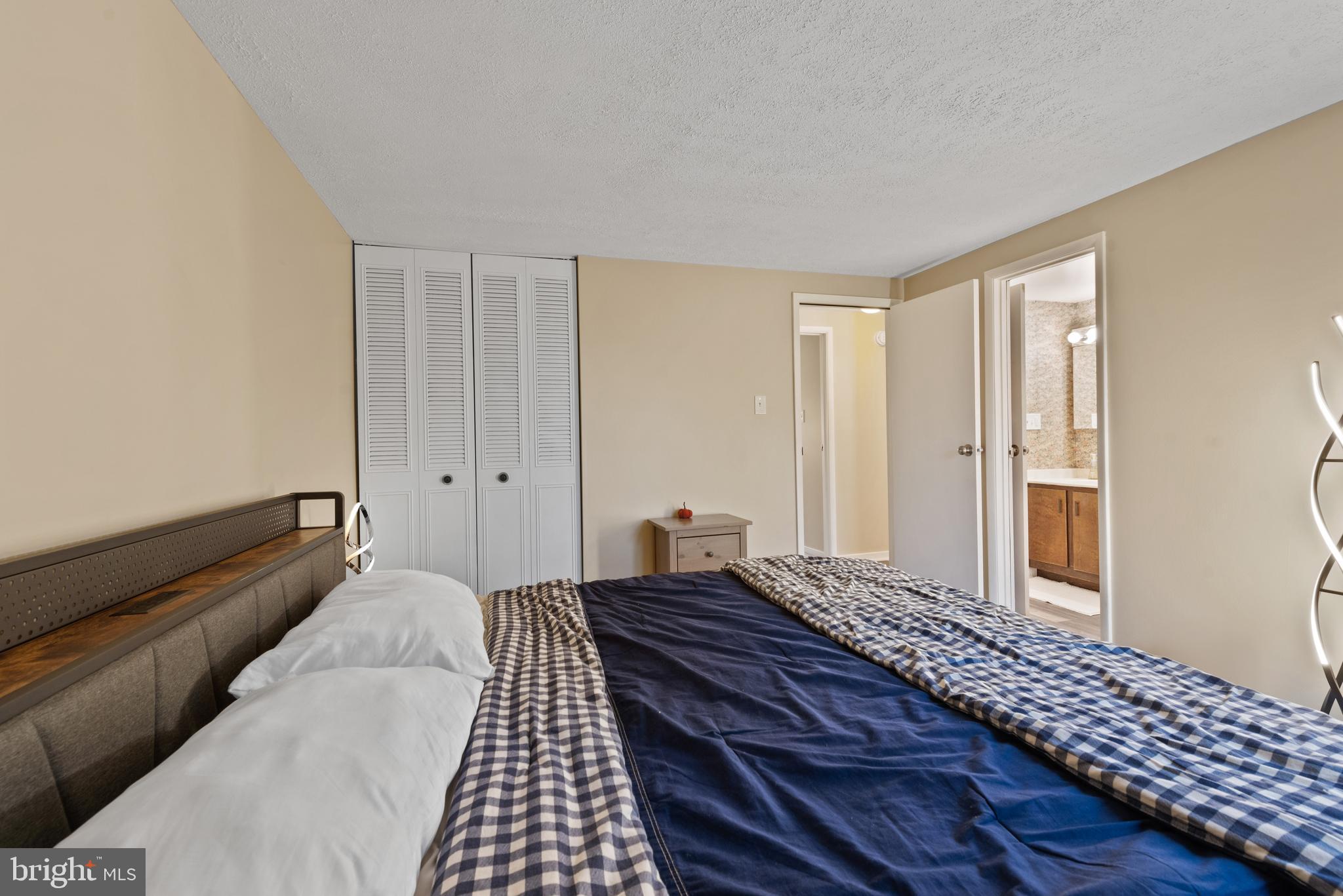 CLEMENS CROSSING - Residential