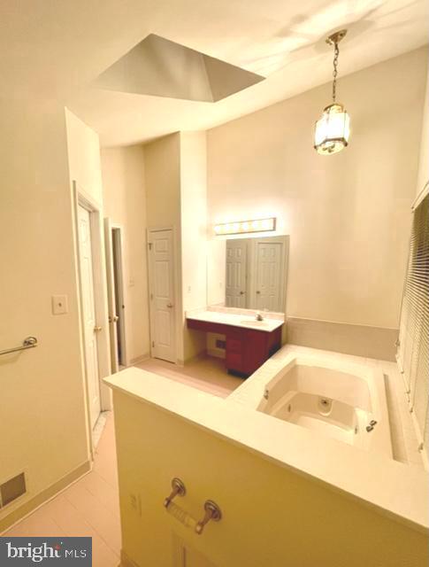 KINGS GRANT - Residential