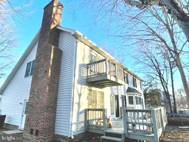 1025 WILTSHIRE DRIVE