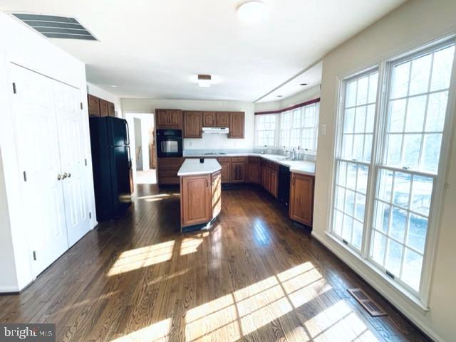 KINGS GRANT - Residential