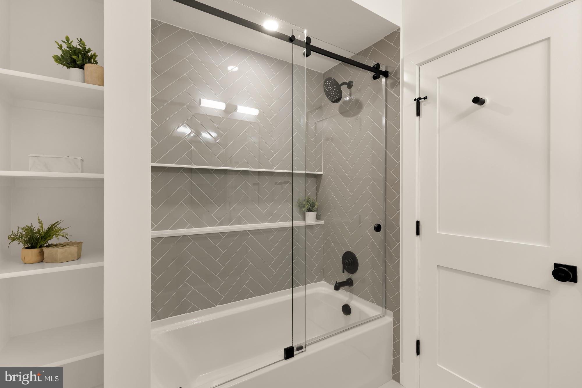 NORWOOD HEIGHTS - Residential