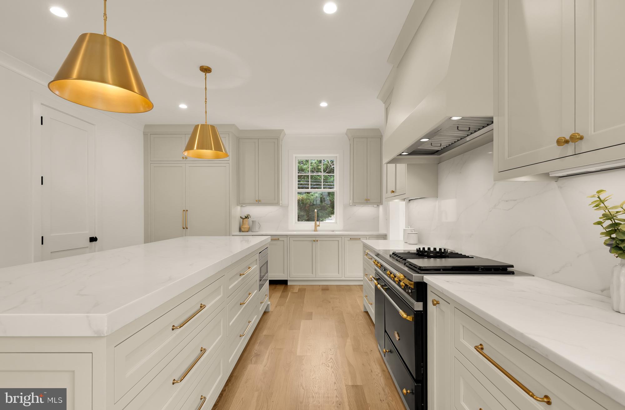 NORWOOD HEIGHTS - Residential