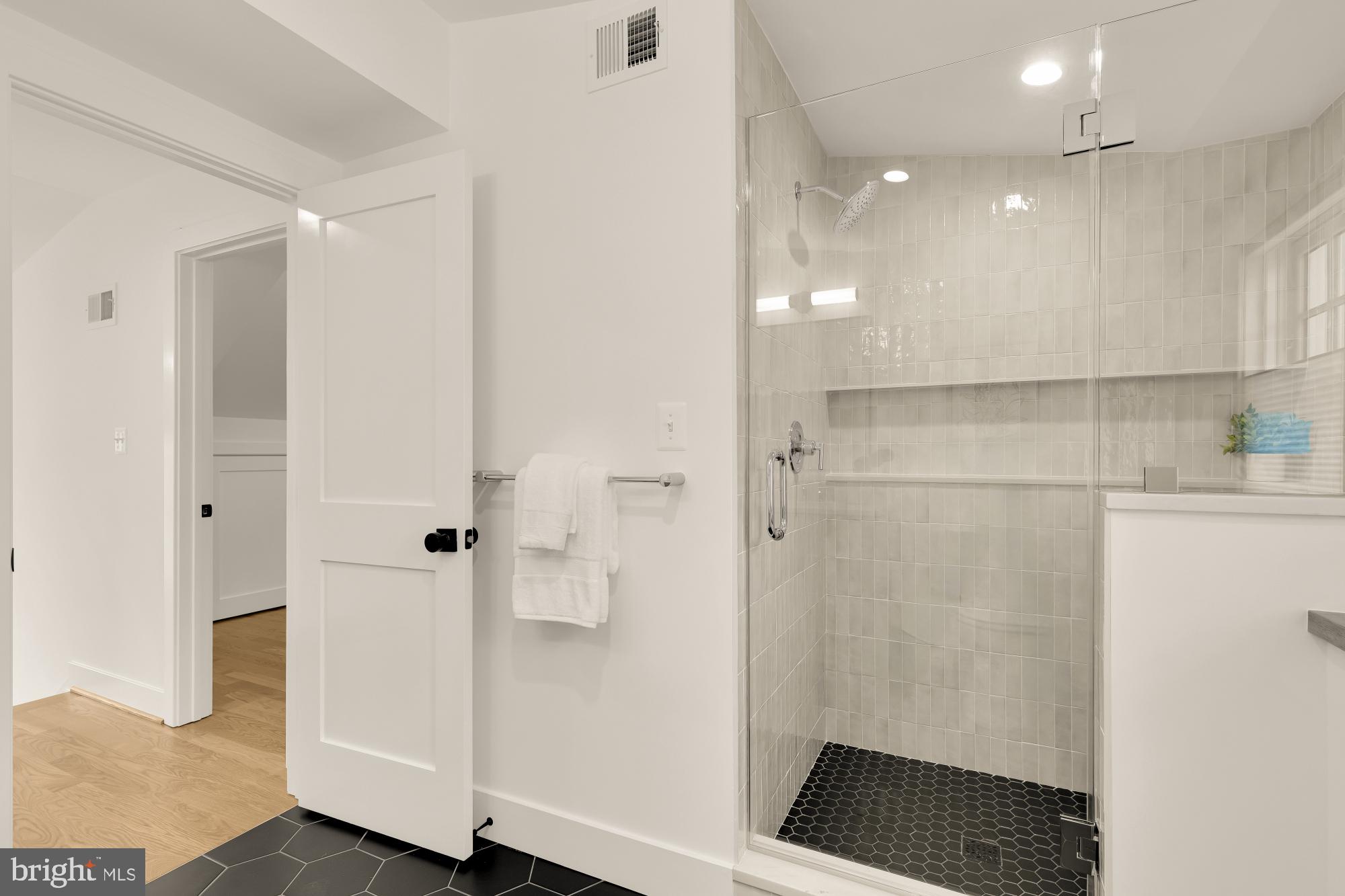 NORWOOD HEIGHTS - Residential