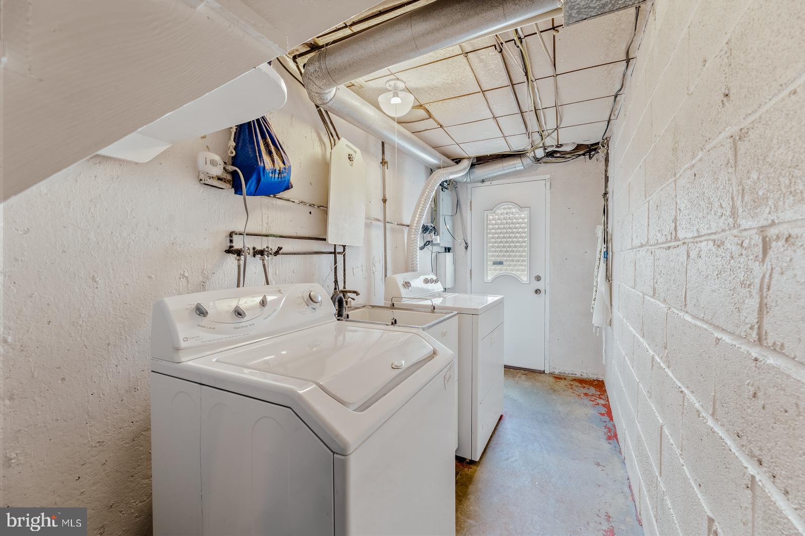 SANDYFORD PARK - Residential