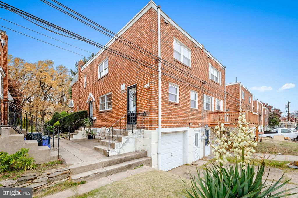 Photo of 2818 Sandyford Avenue, PHILADELPHIA, PA 19152 (MLS # PAPH2555820)