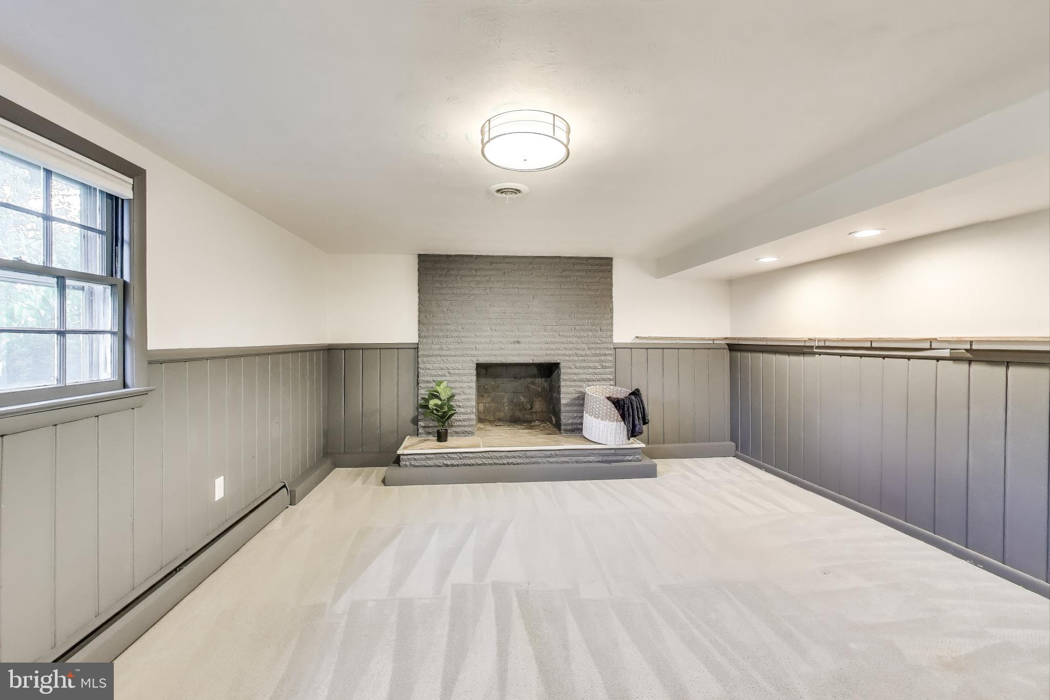 YACHT HAVEN ESTATES - Residential