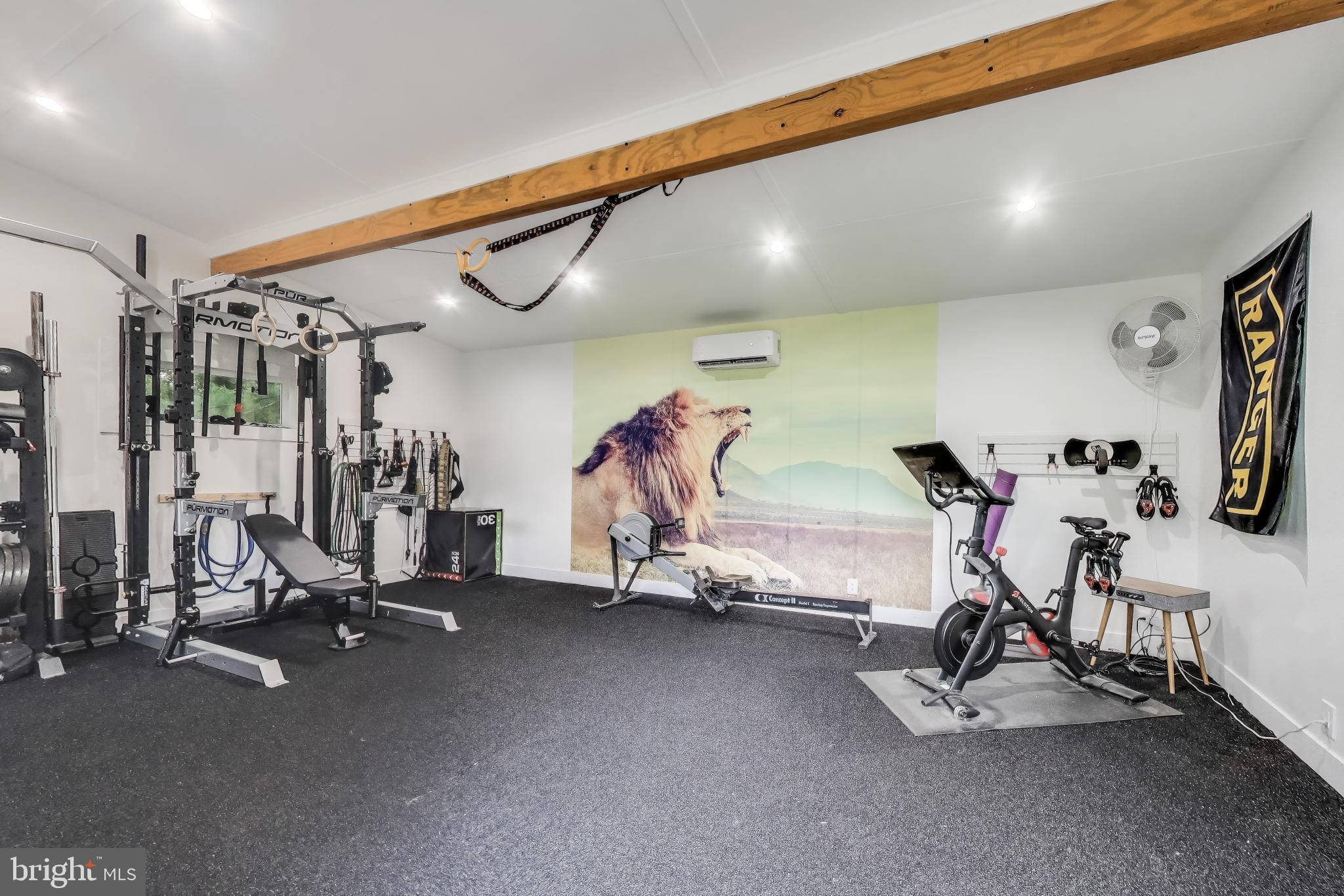 YACHT HAVEN ESTATES - Residential