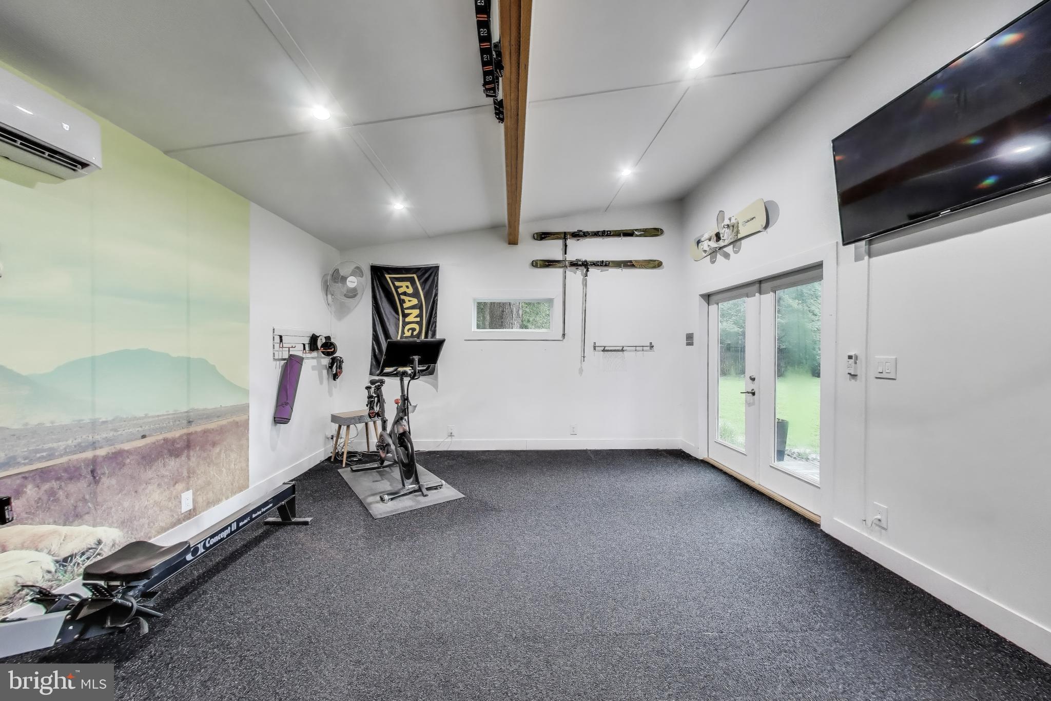 YACHT HAVEN ESTATES - Residential