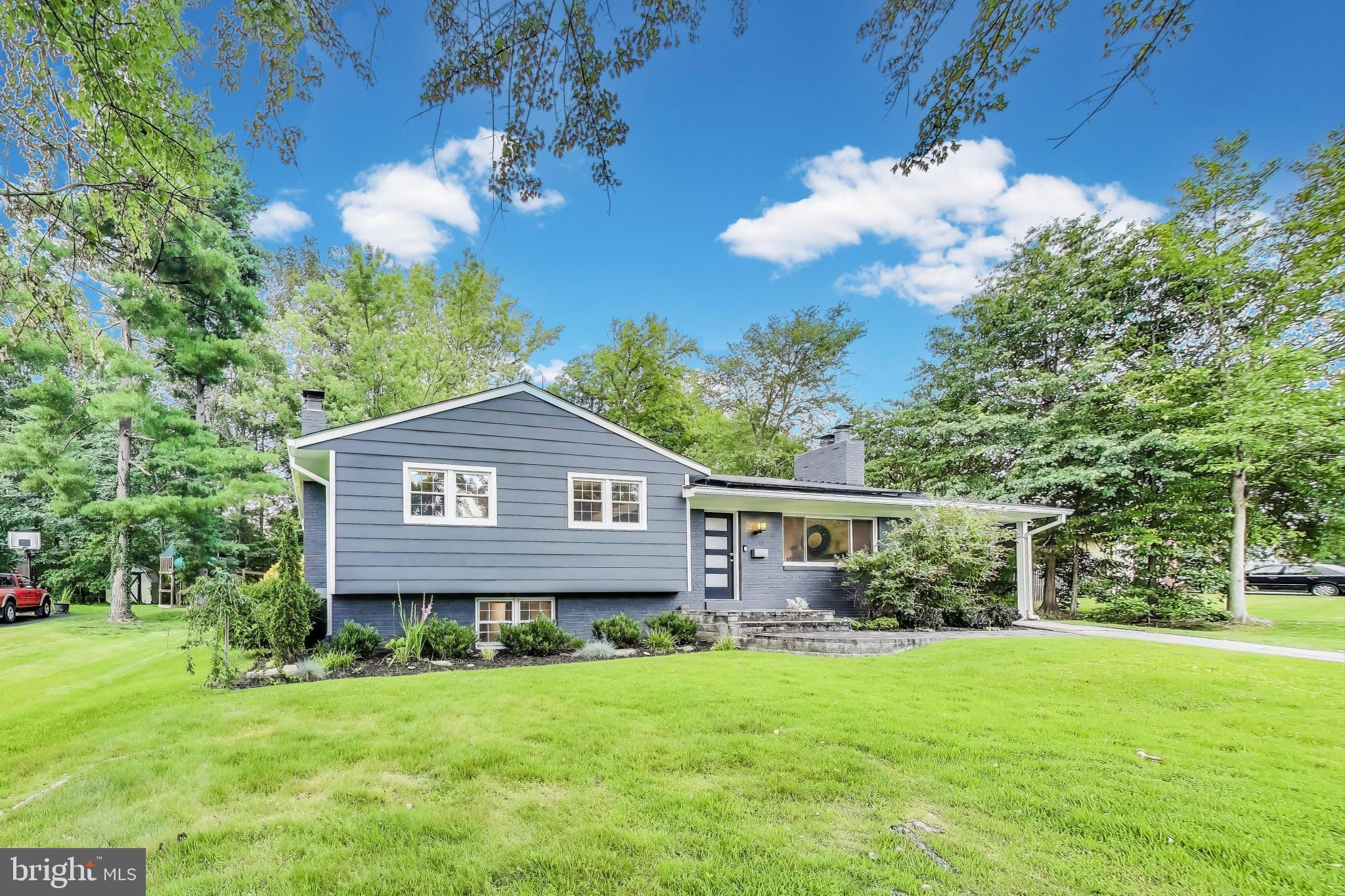 YACHT HAVEN ESTATES - Residential