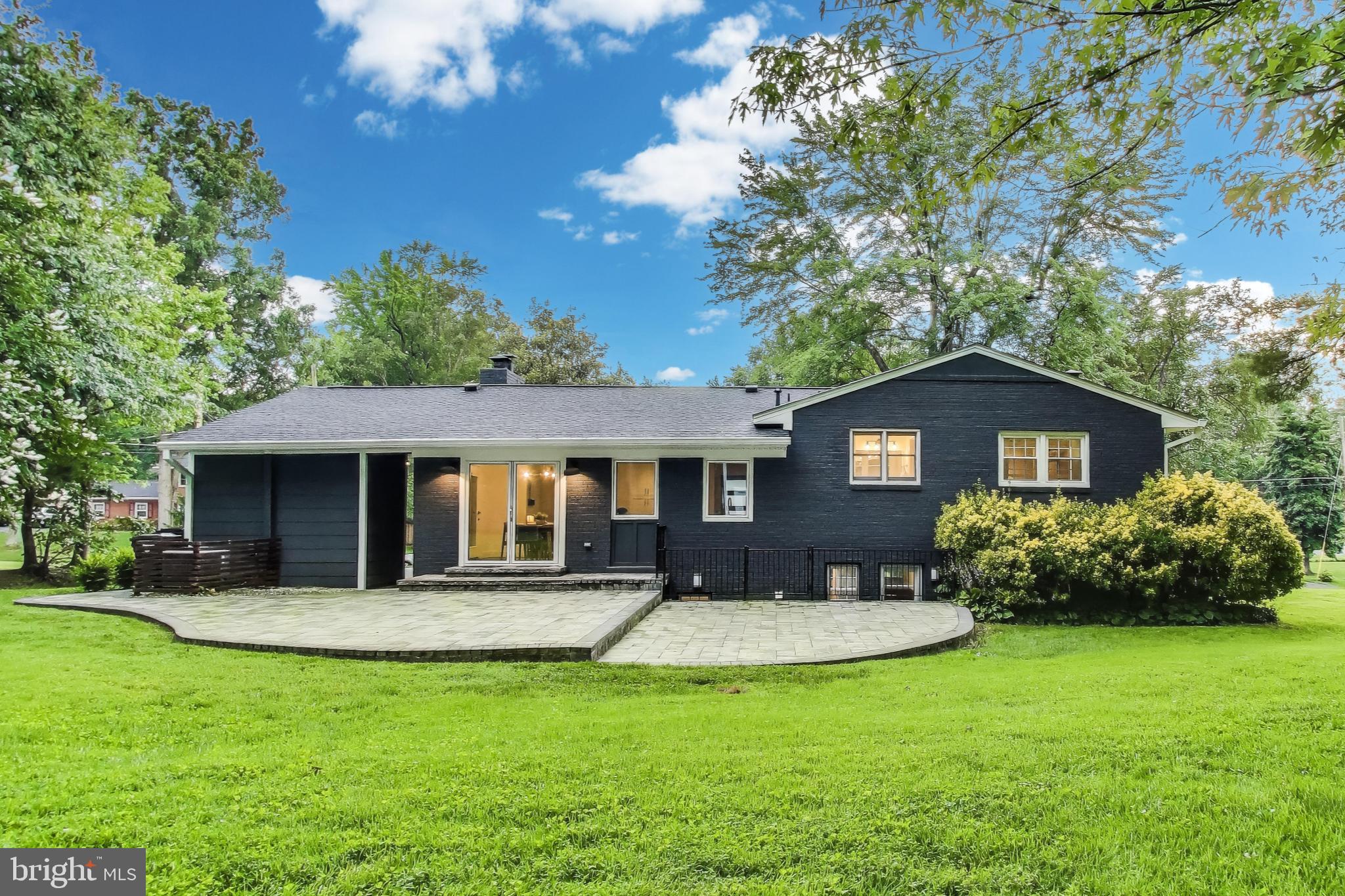 YACHT HAVEN ESTATES - Residential