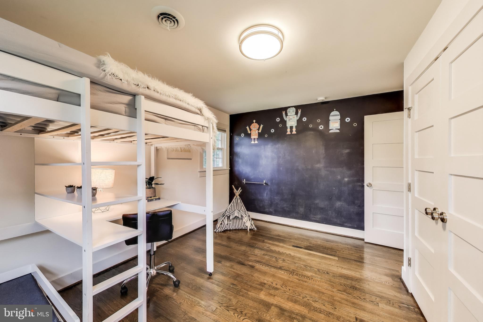 YACHT HAVEN ESTATES - Residential