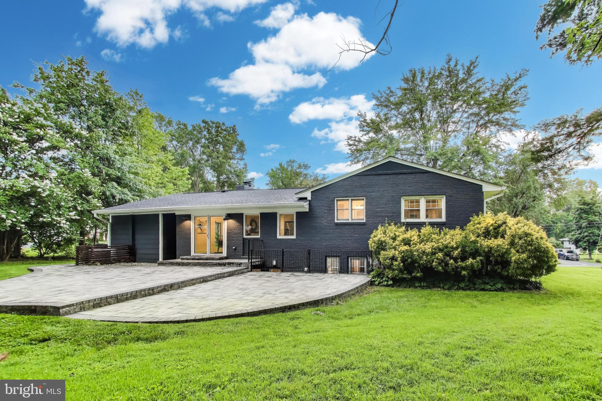 YACHT HAVEN ESTATES - Residential