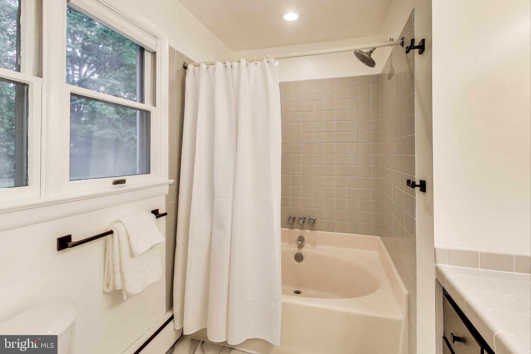 YACHT HAVEN ESTATES - Residential