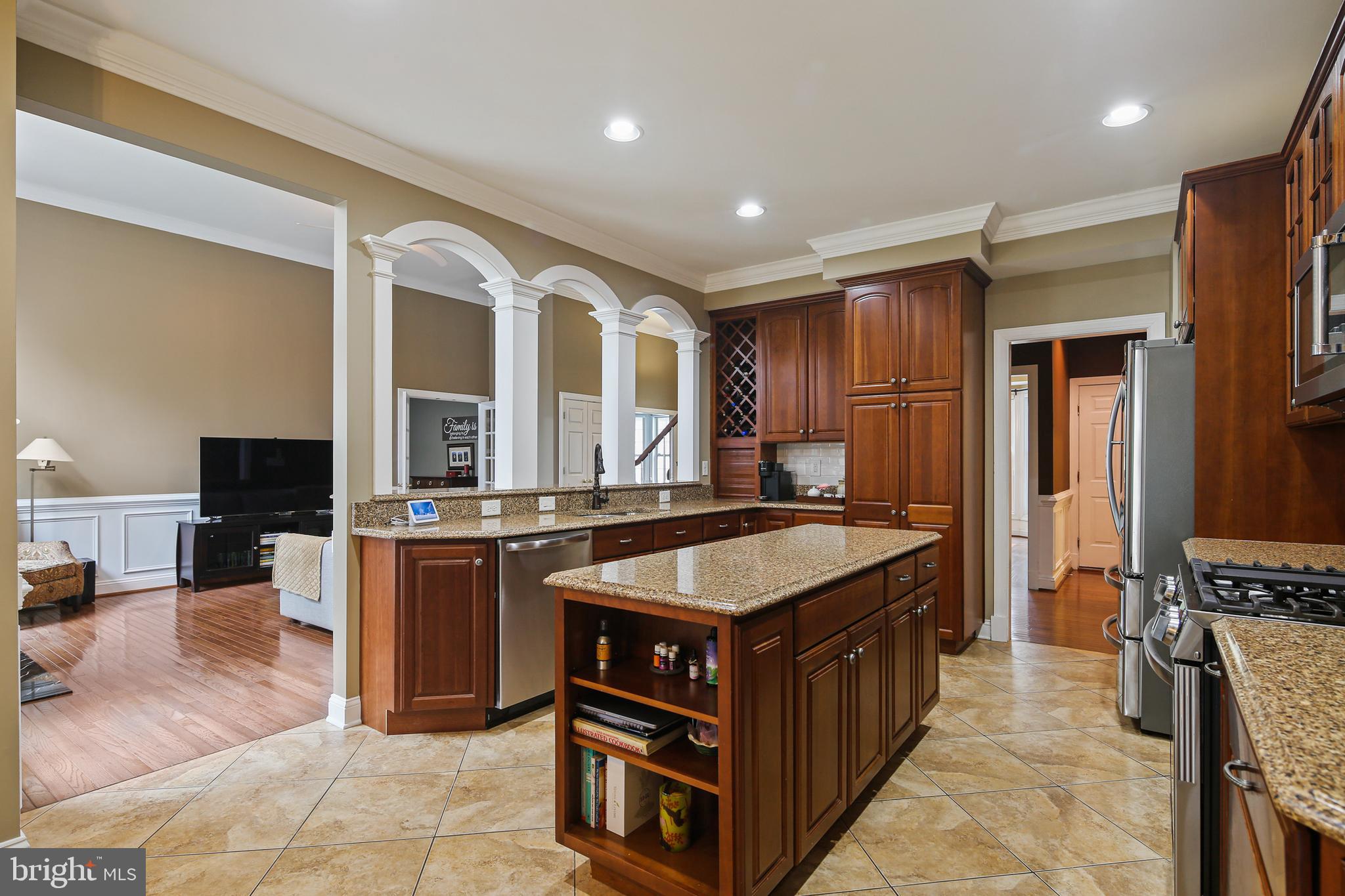 VILLAGE OF RIVER HILL - Residential