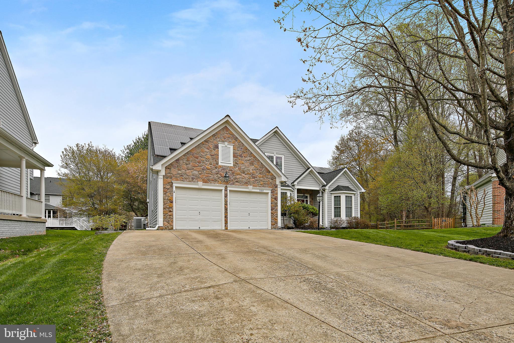 VILLAGE OF RIVER HILL - Residential