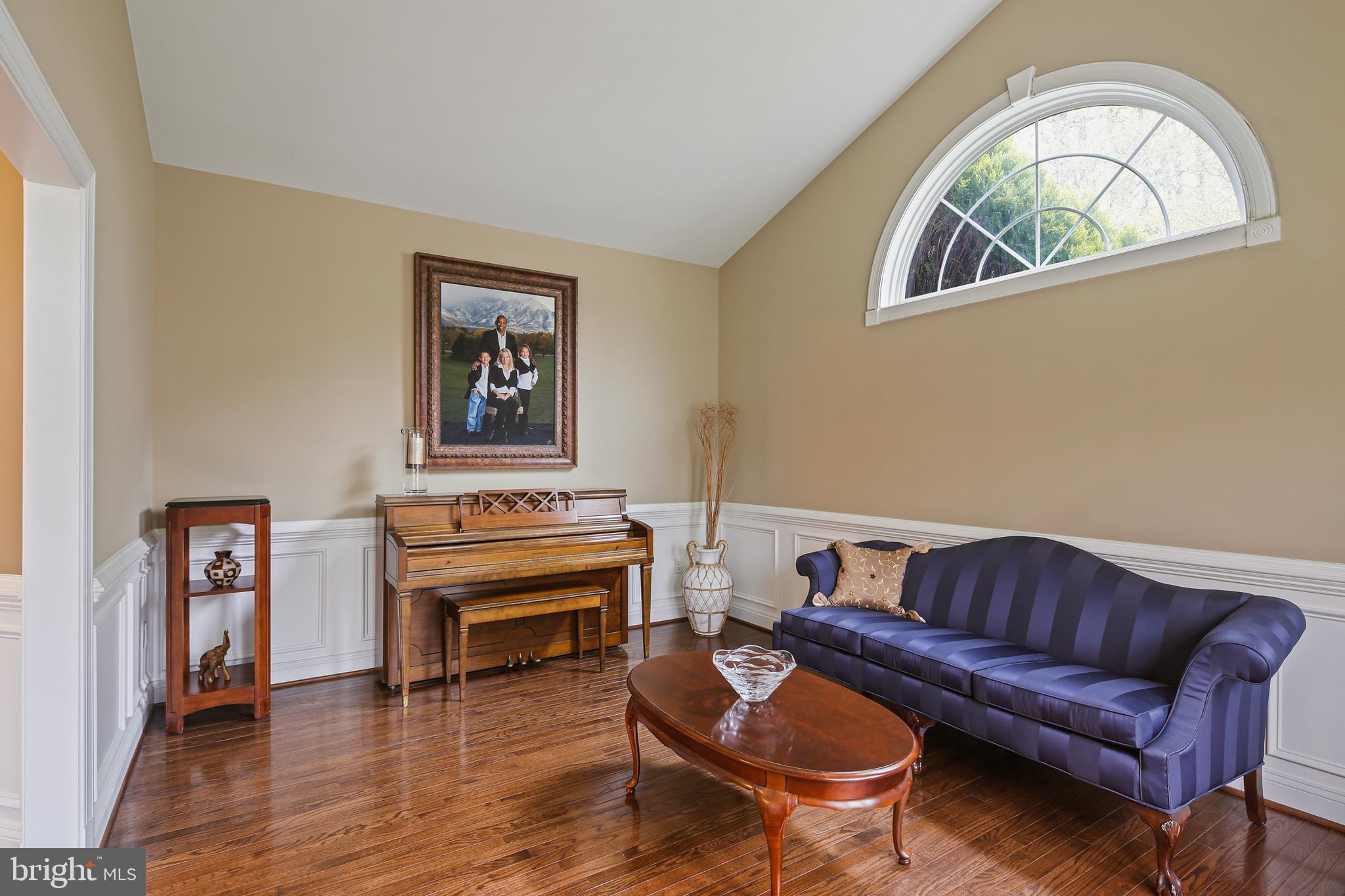 VILLAGE OF RIVER HILL - Residential