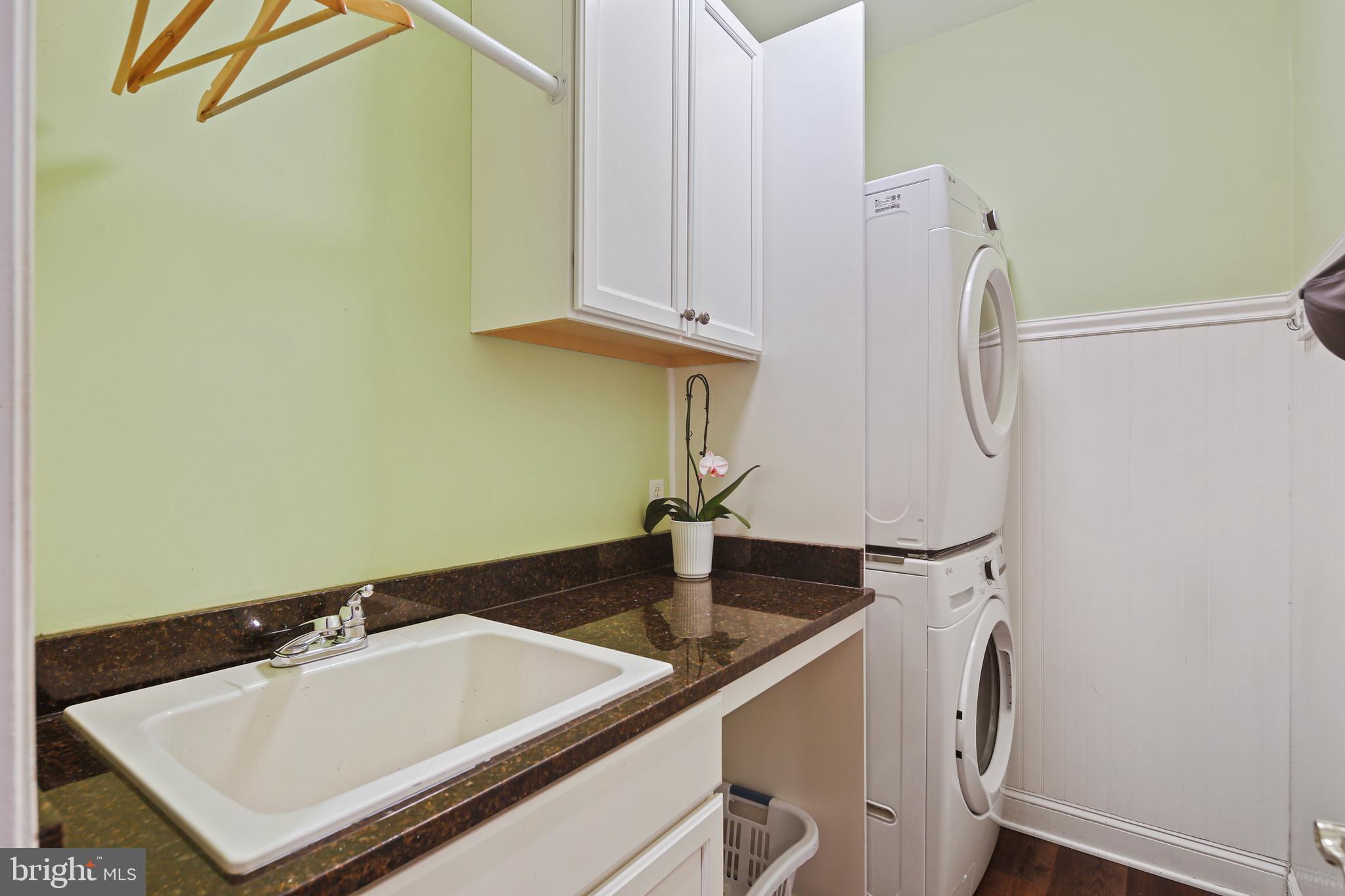 VILLAGE OF RIVER HILL - Residential