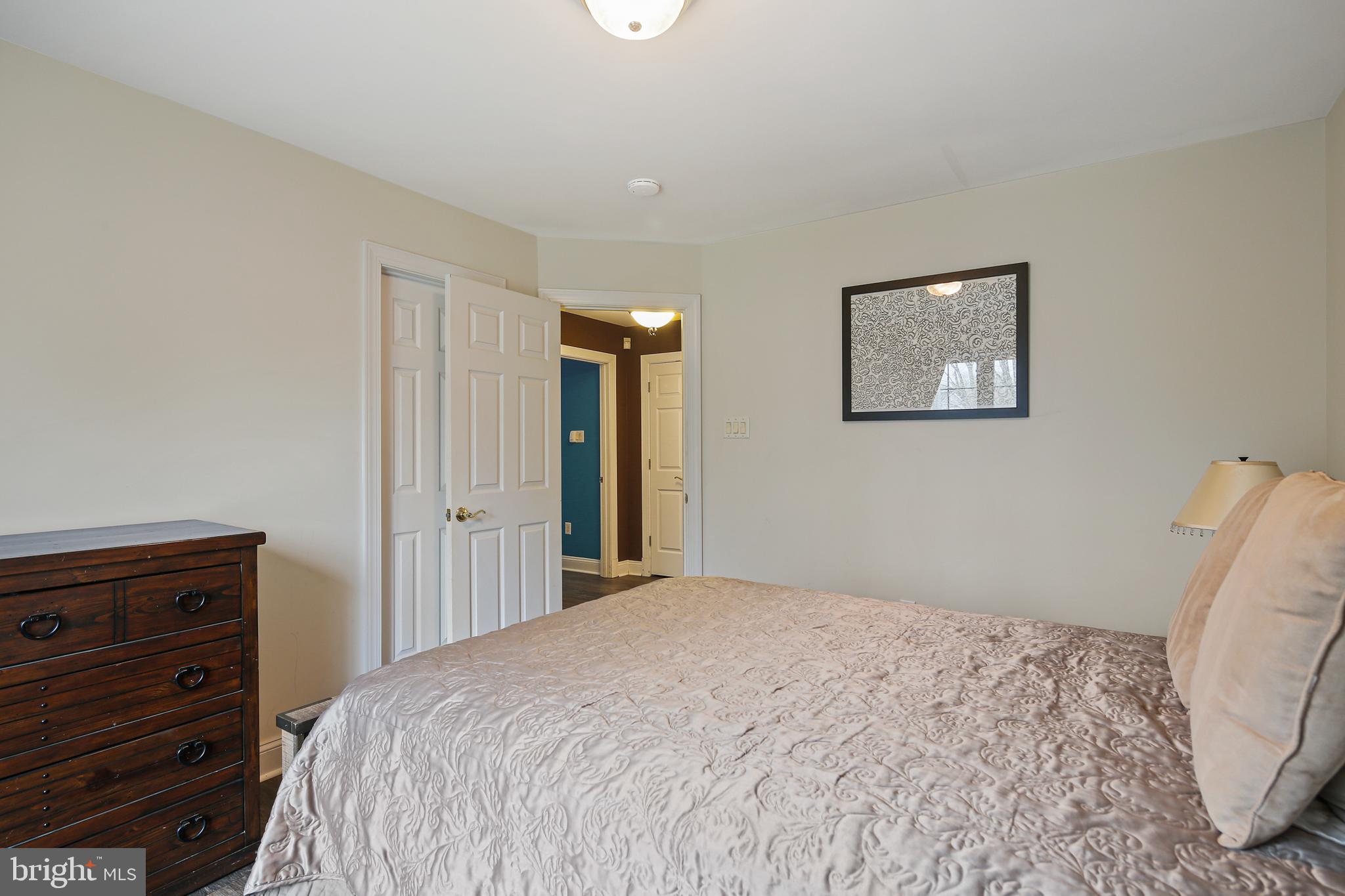 VILLAGE OF RIVER HILL - Residential