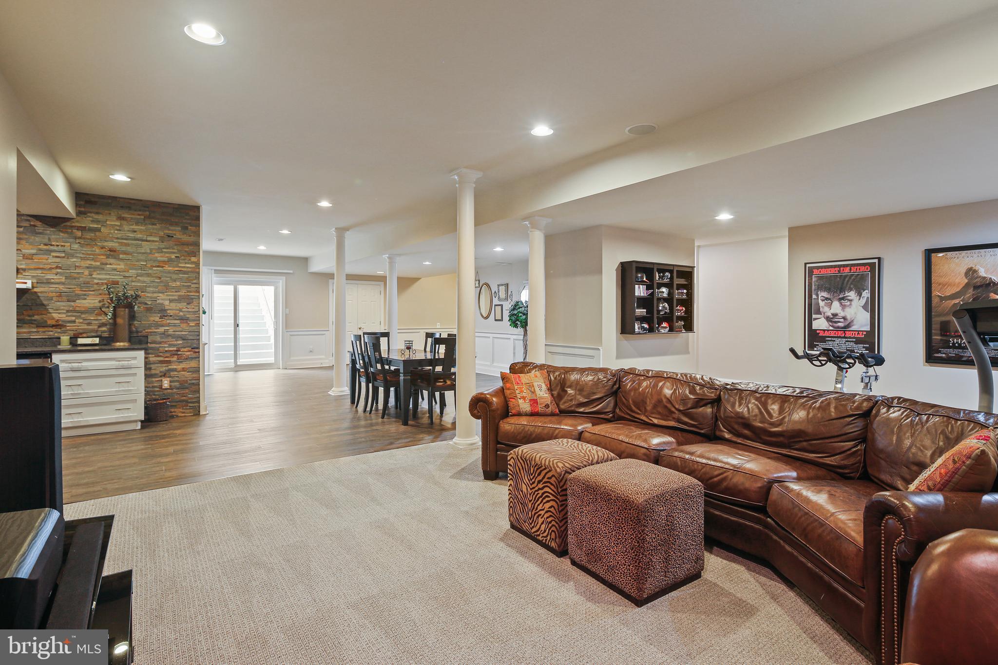 VILLAGE OF RIVER HILL - Residential