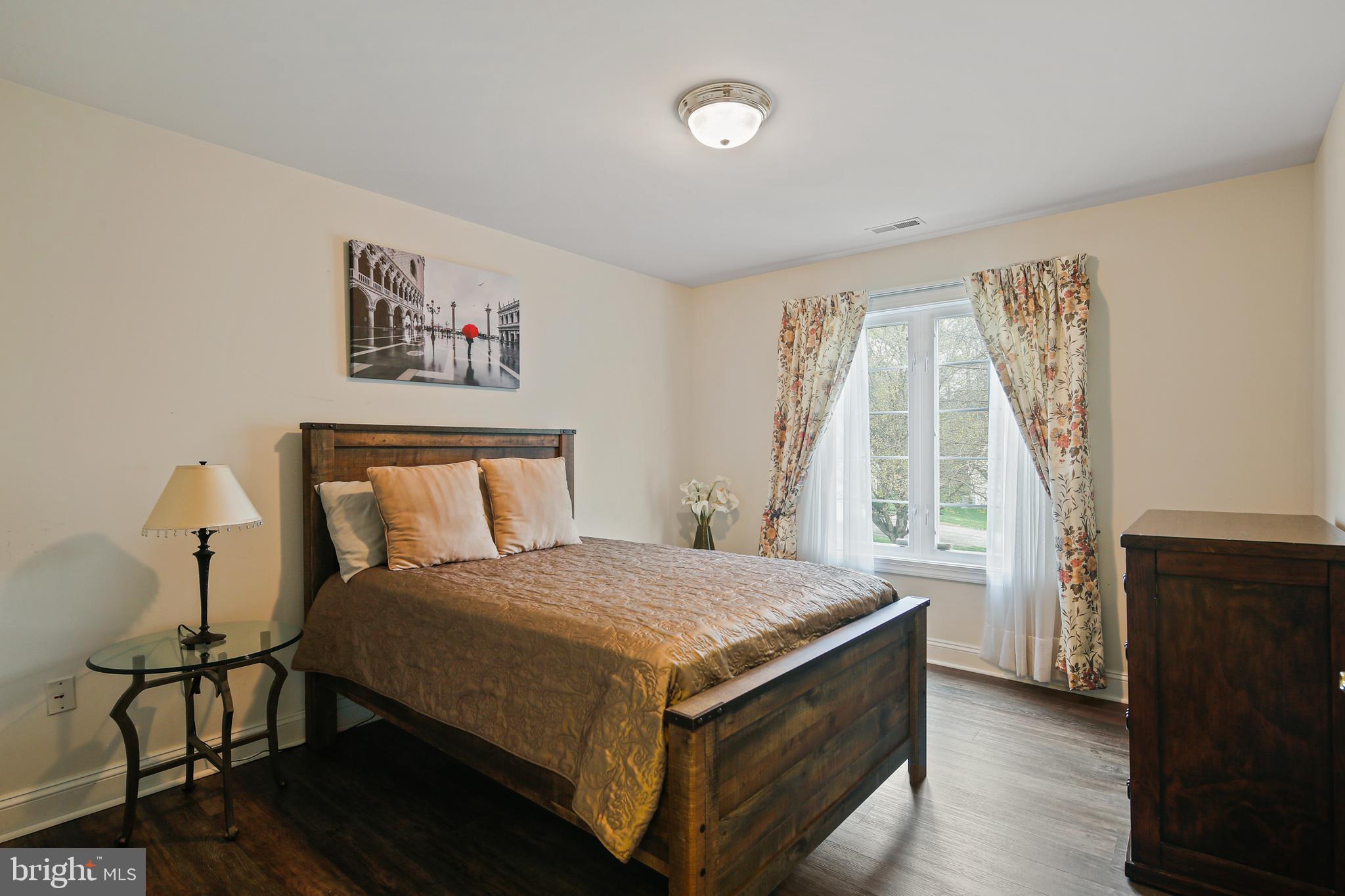 VILLAGE OF RIVER HILL - Residential