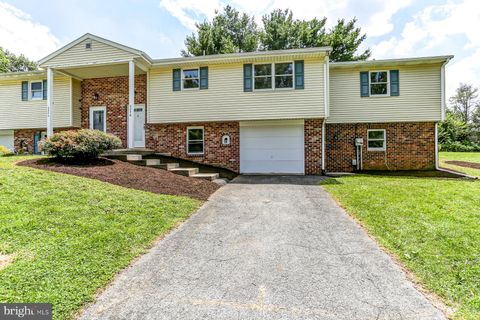 Photo of 2246 Donough Drive, MANHEIM, PA 17545 (MLS # PALA2072842)