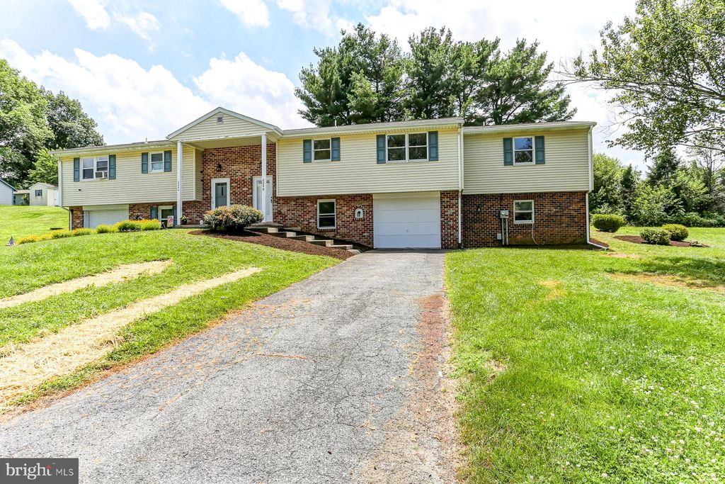 Photo of 2246 Donough Drive, MANHEIM, PA 17545 (MLS # PALA2072842)