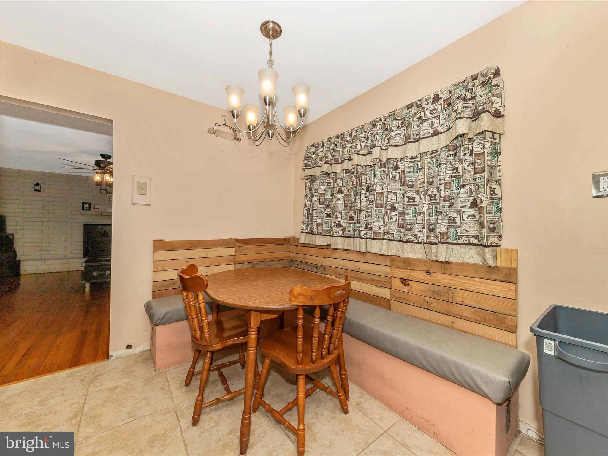 COLONIAL PARK - Residential