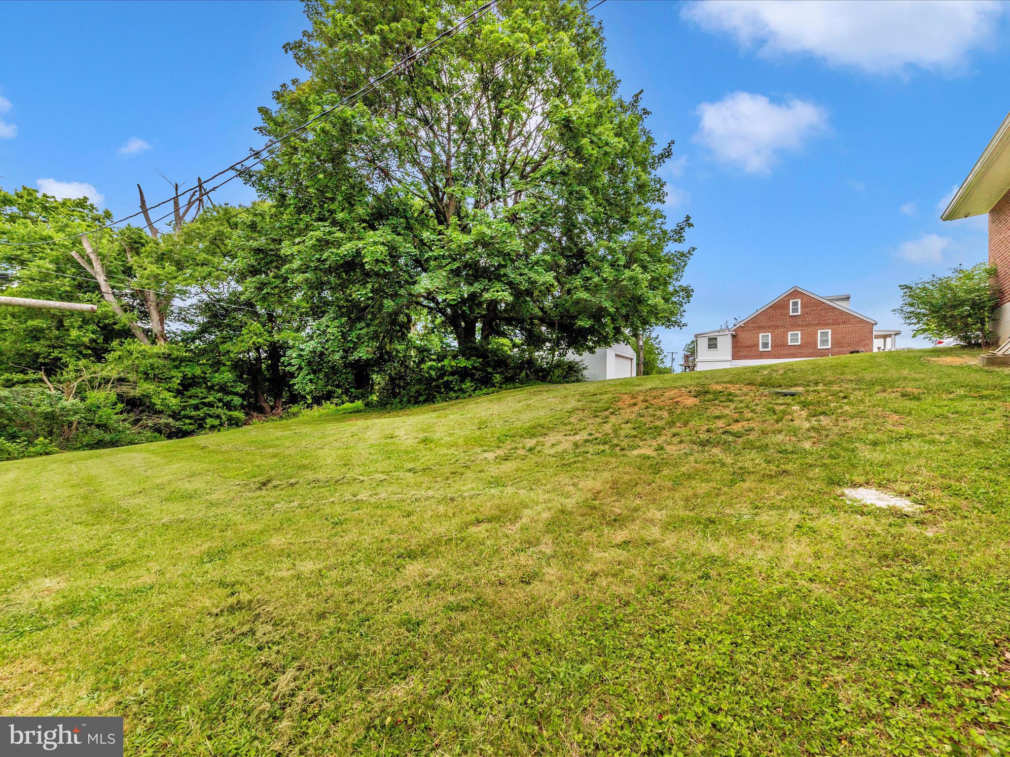 COLONIAL PARK - Residential