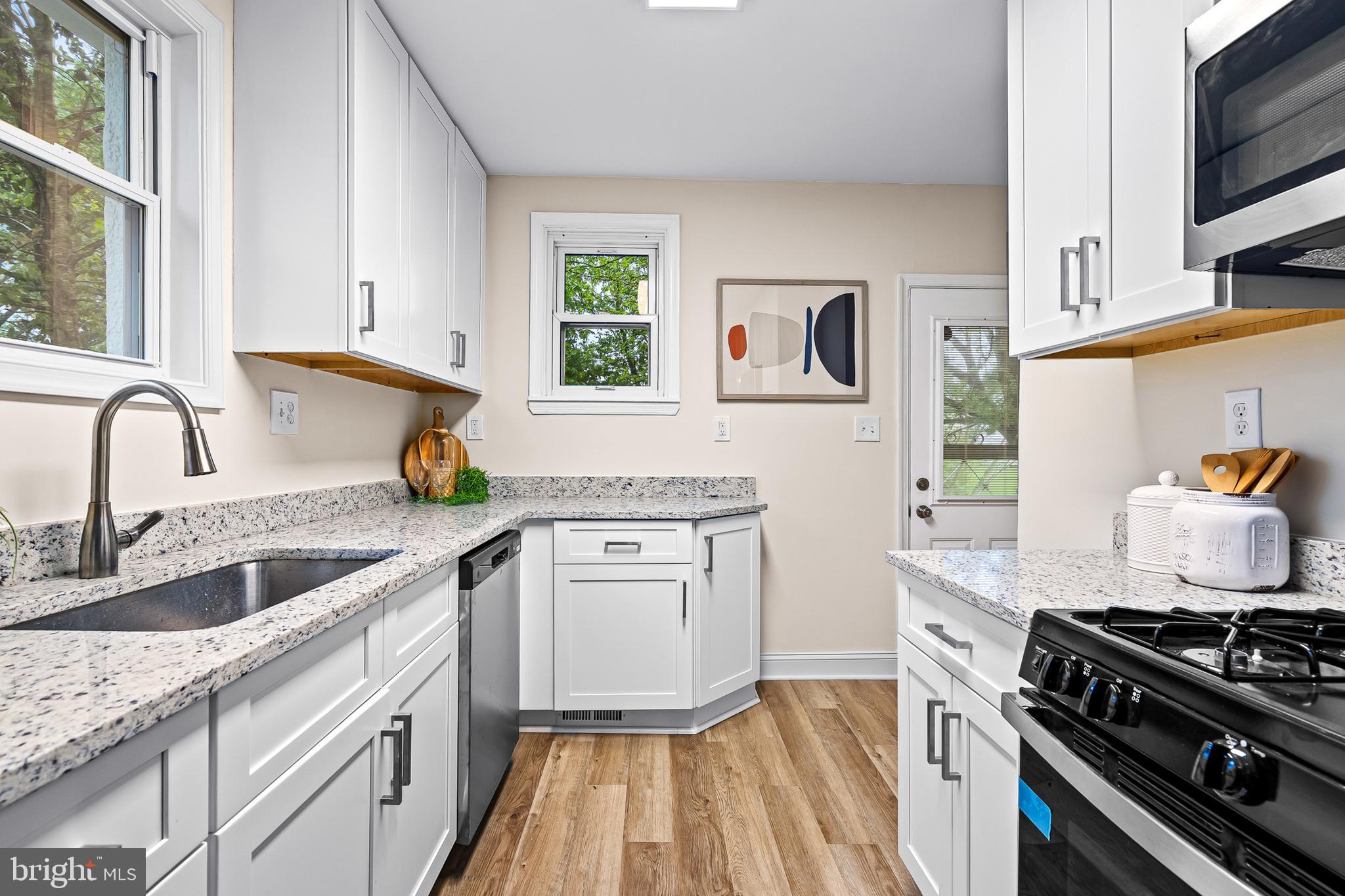 PERRY HALL - Residential