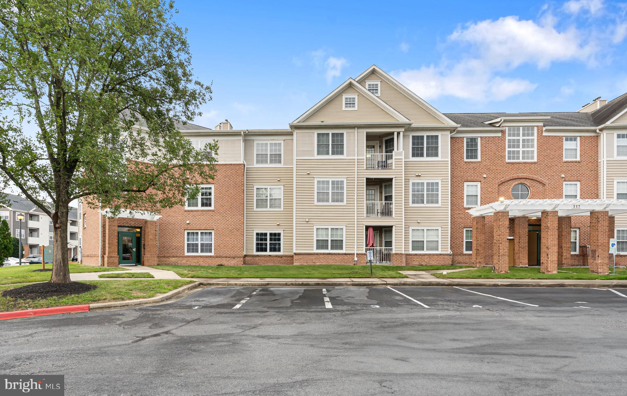 319 EAGLES LNDG COURT F 319F