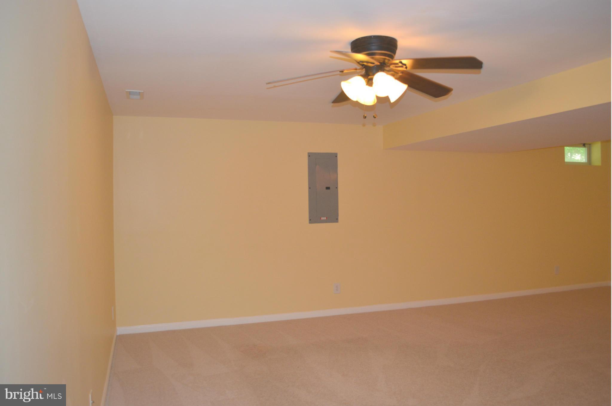 MEADOWBROOK WOODS - Residential