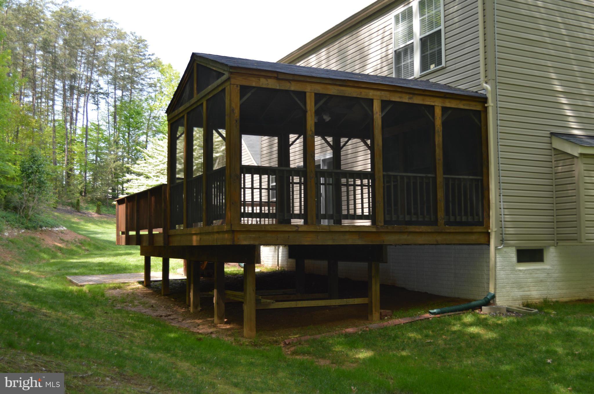 MEADOWBROOK WOODS - Residential