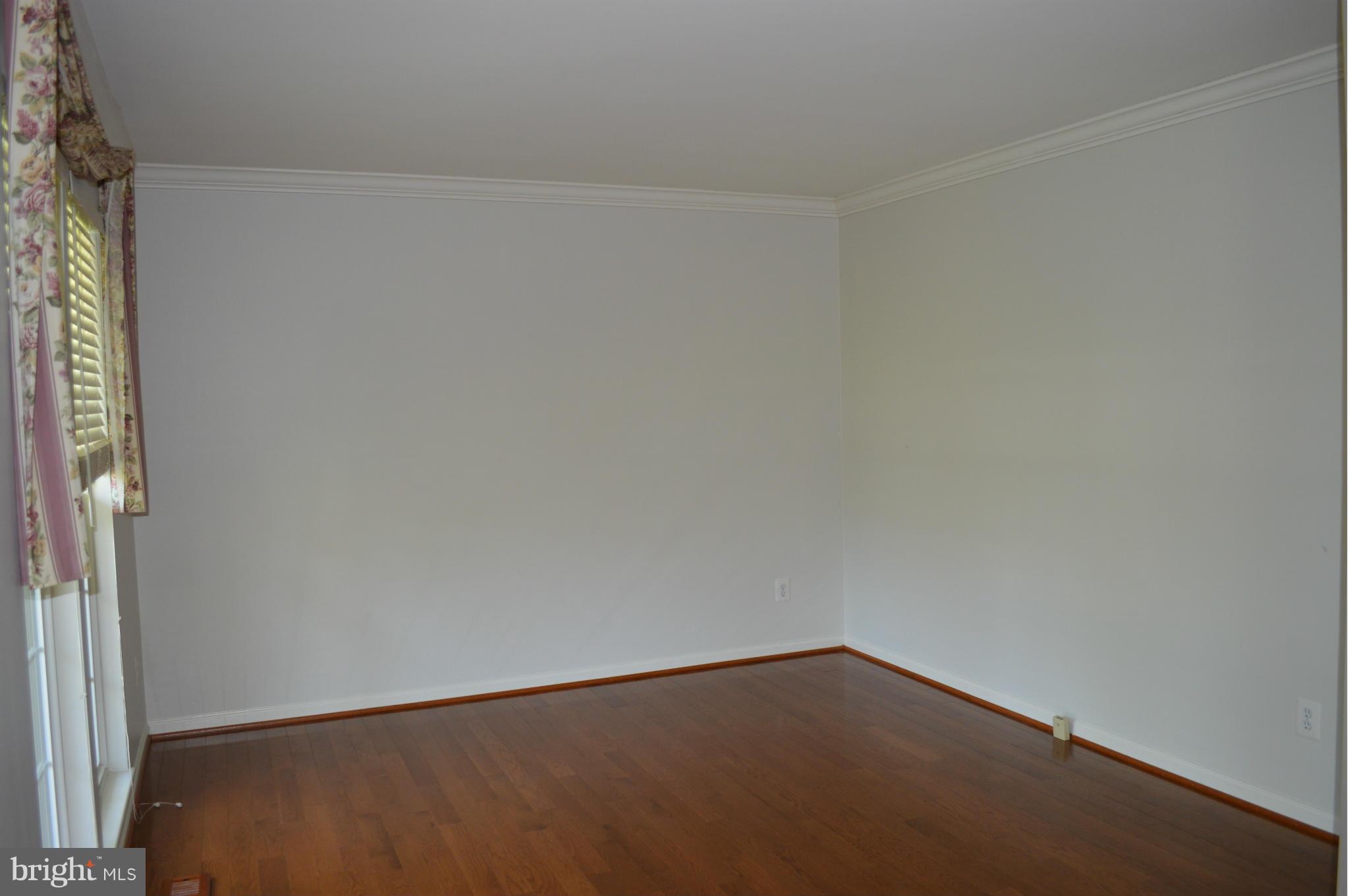 MEADOWBROOK WOODS - Residential