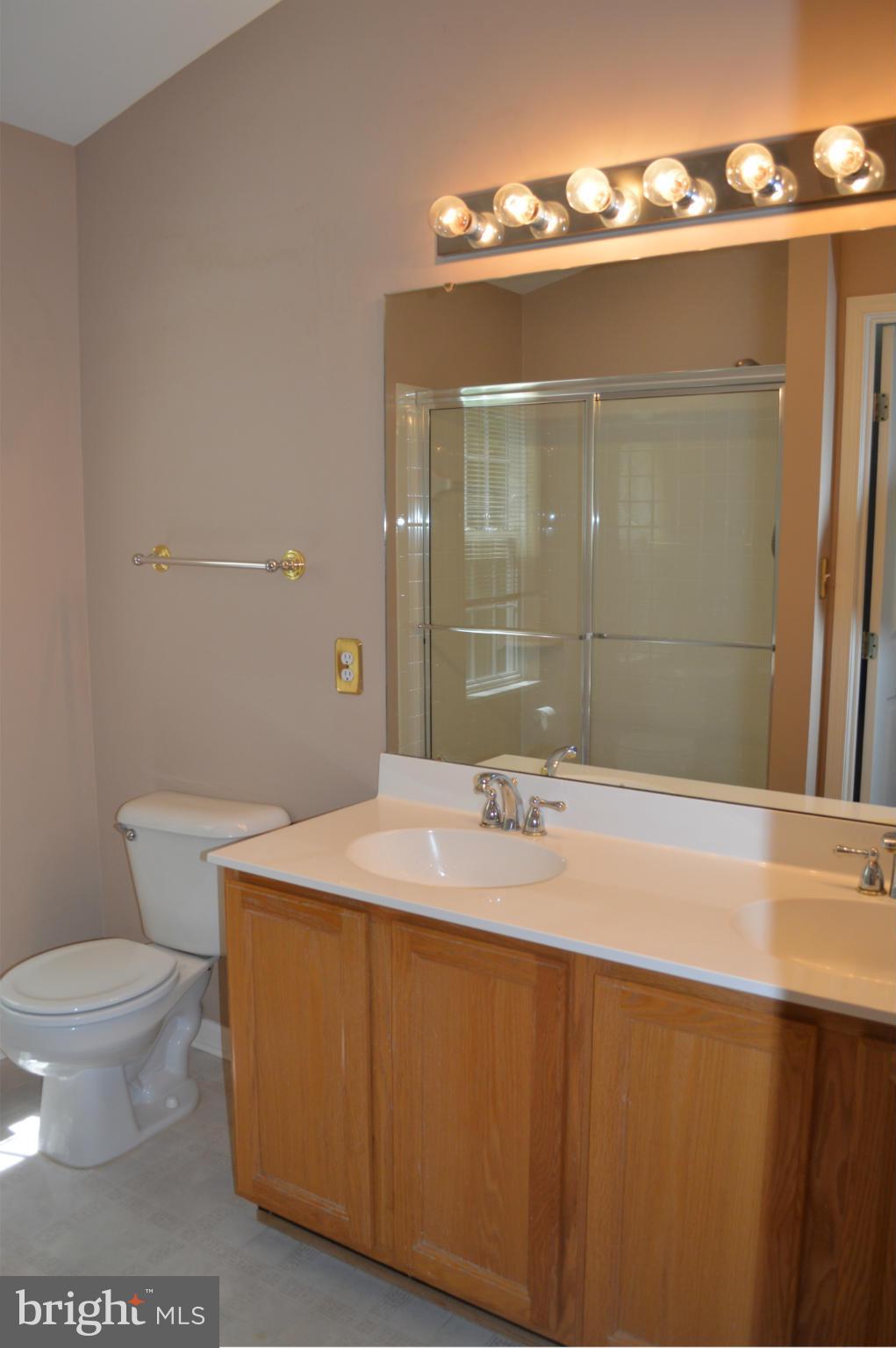 MEADOWBROOK WOODS - Residential