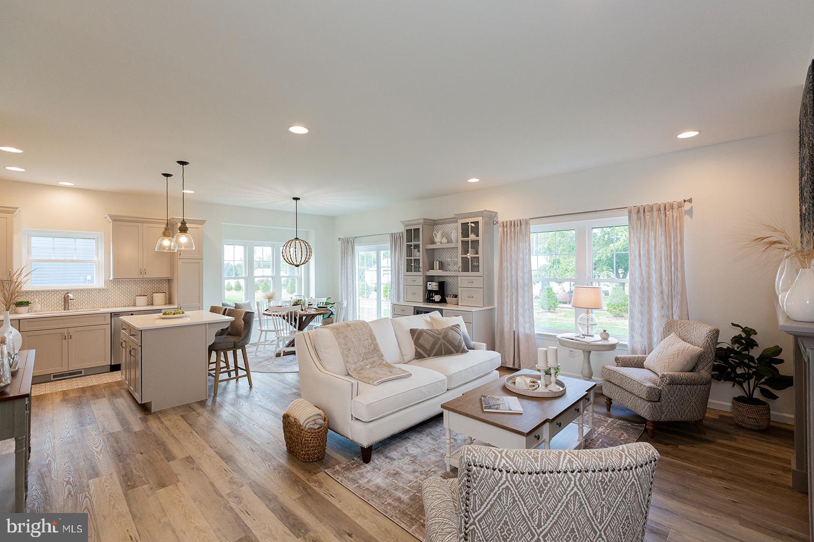 PINE VIEW ESTATES - Residential