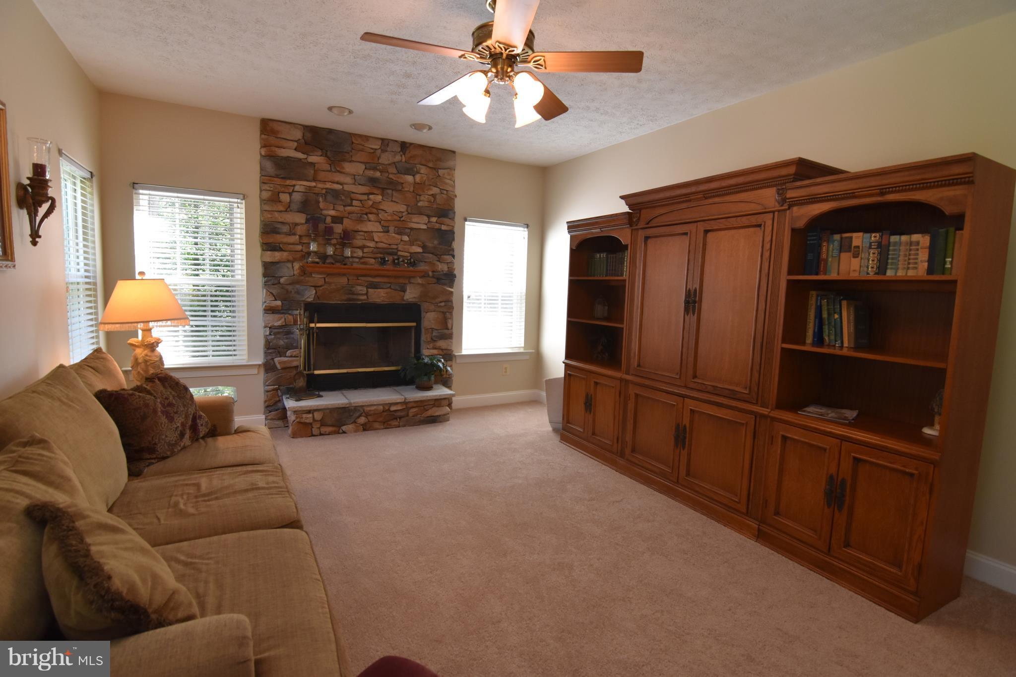 MEADOW LAKE - Residential