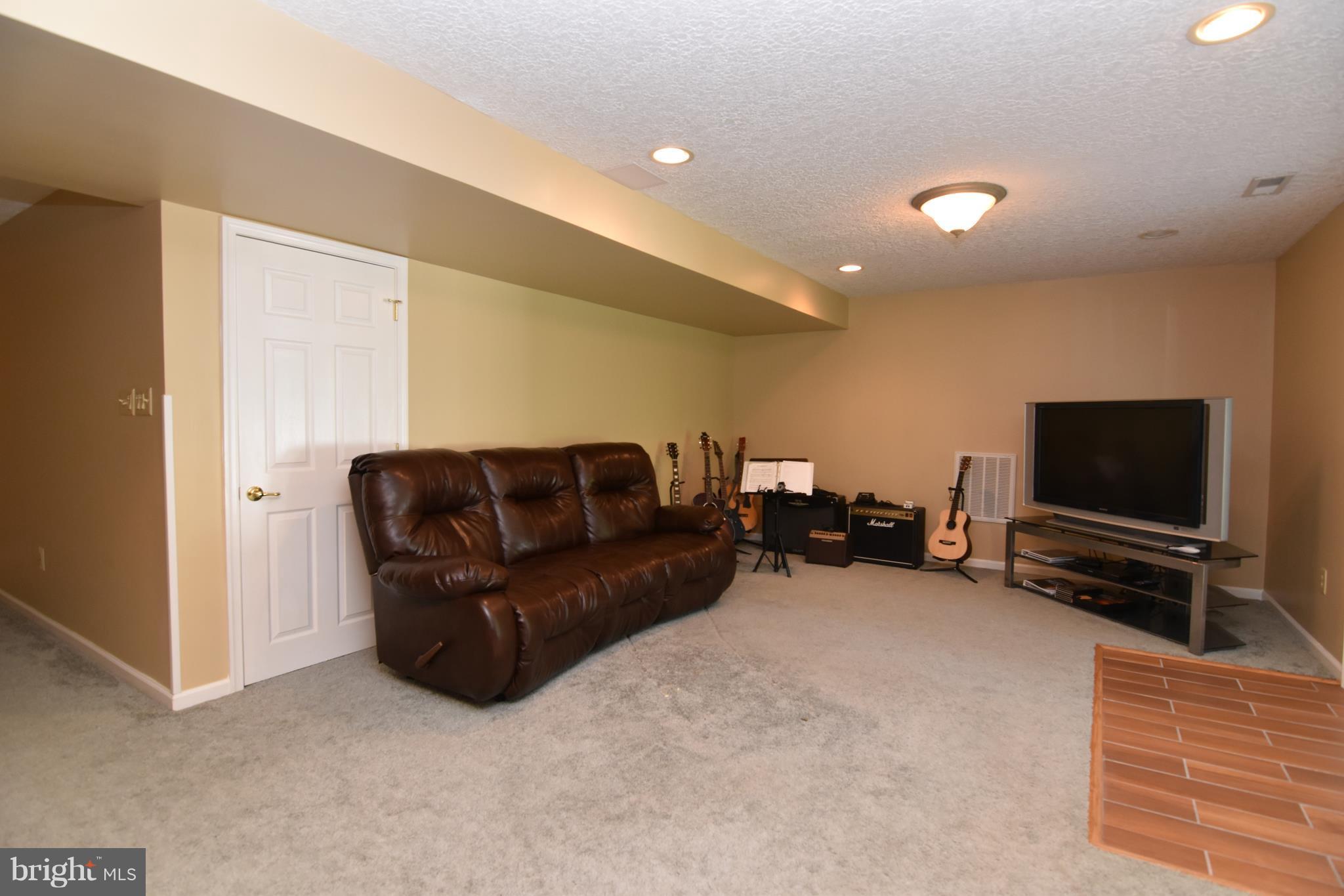 MEADOW LAKE - Residential