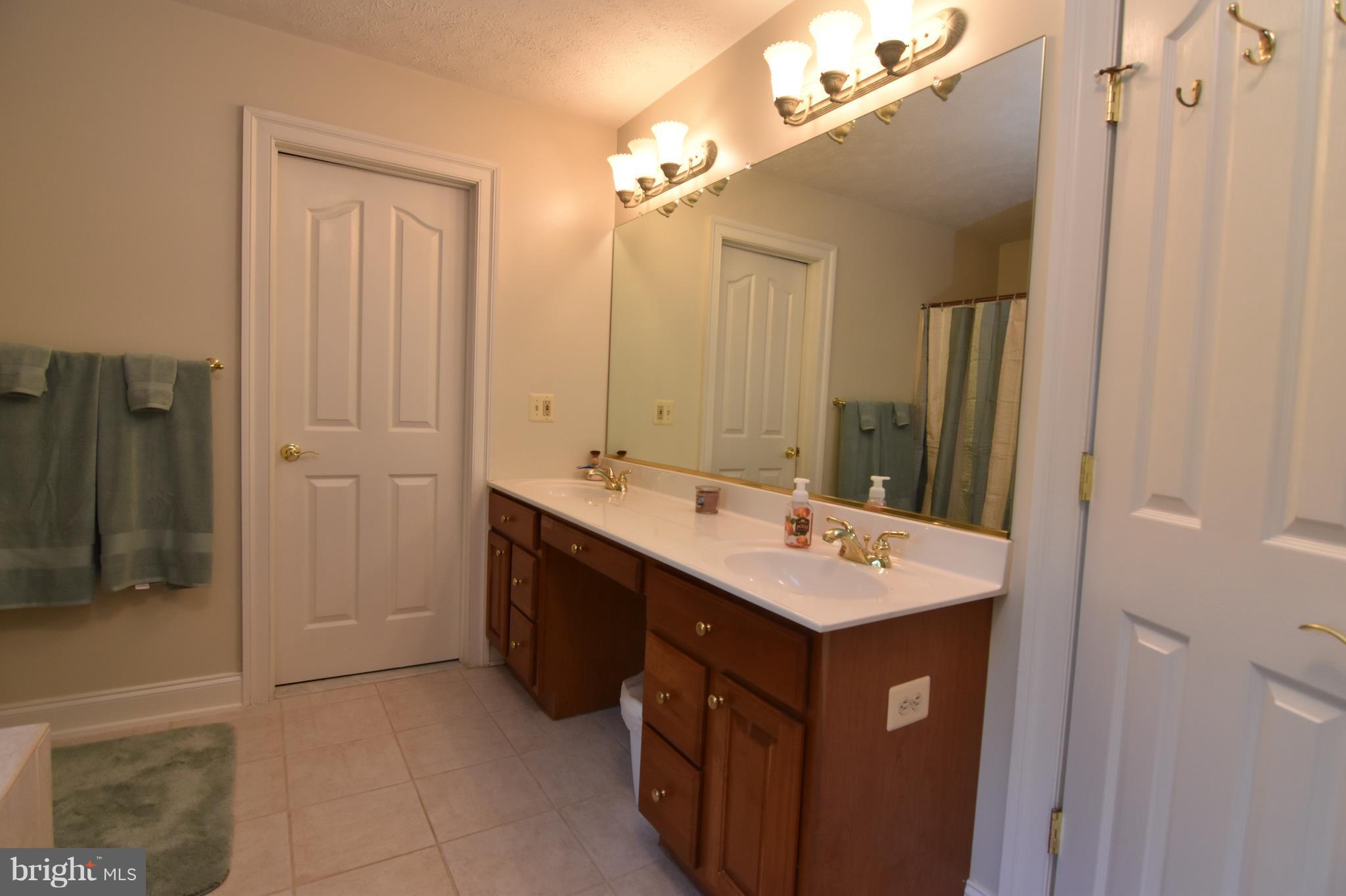 MEADOW LAKE - Residential