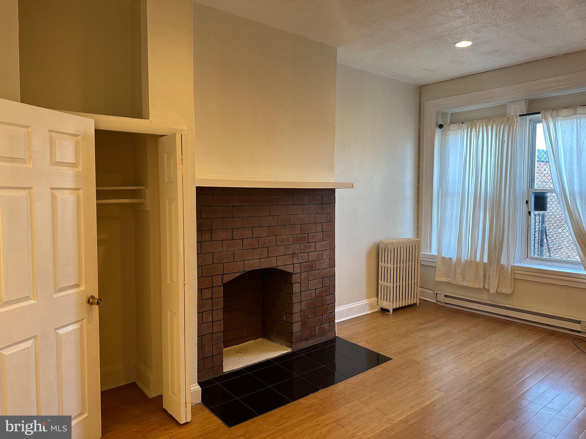 OLD GOUCHER - Residential Lease