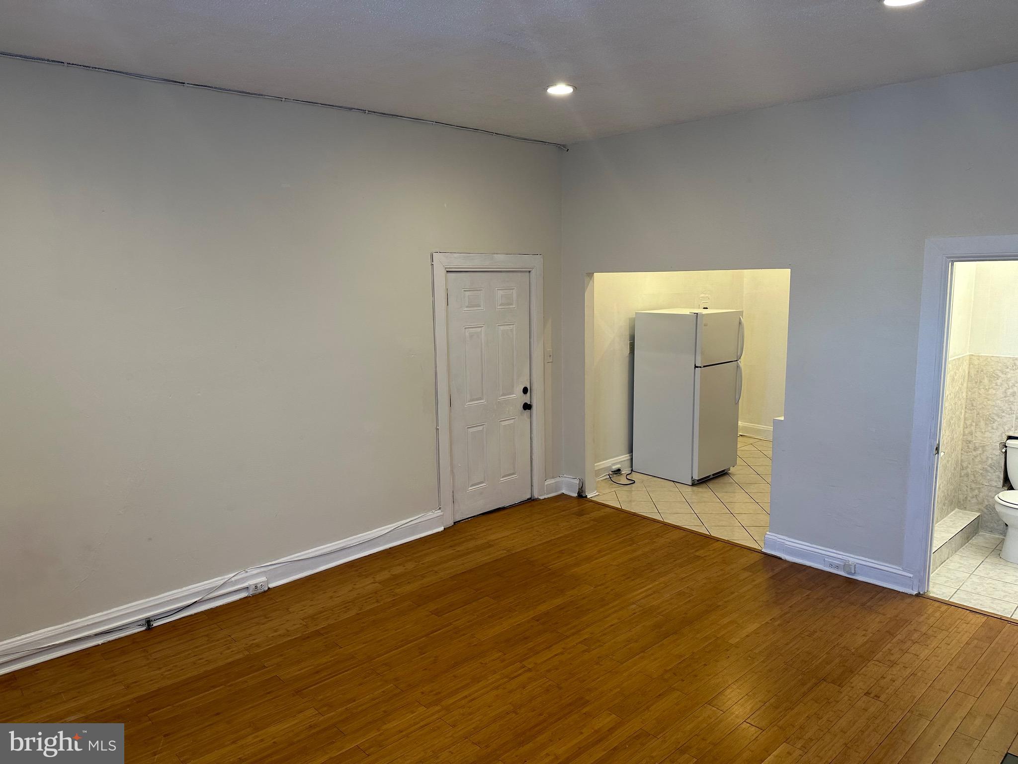 OLD GOUCHER - Residential Lease