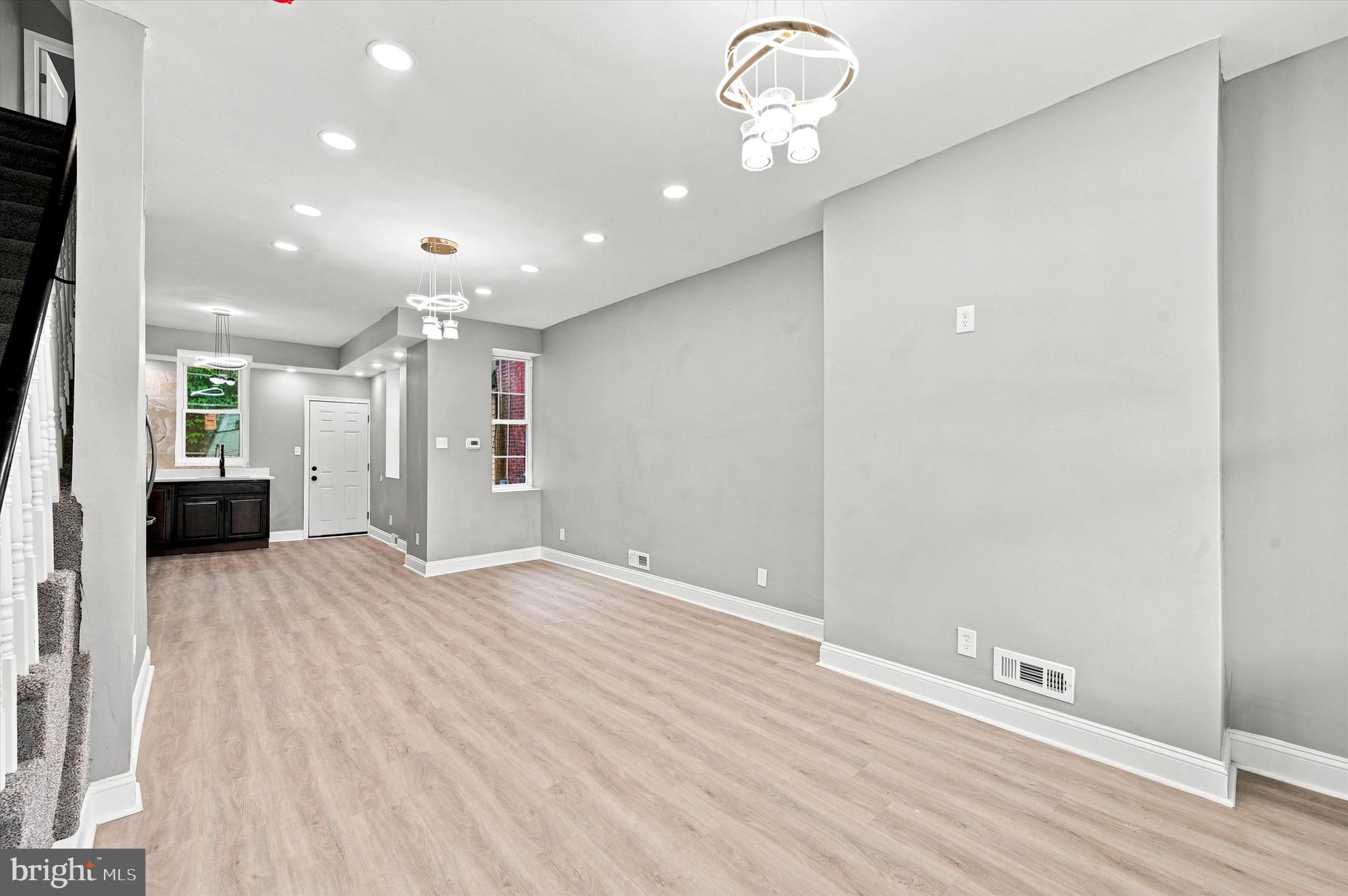 5539 REGENT STREET