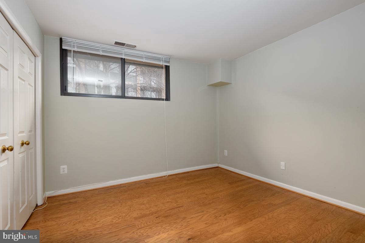 SAXONY SQUARE - Residential