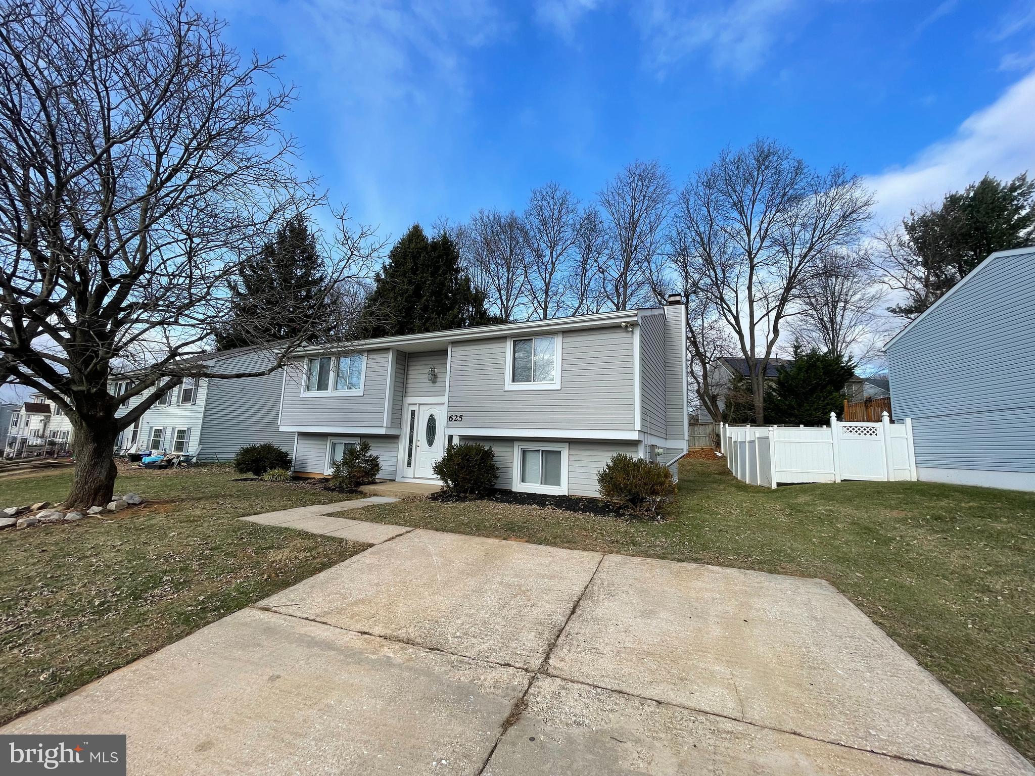 625 GLYNITA CIRCLE