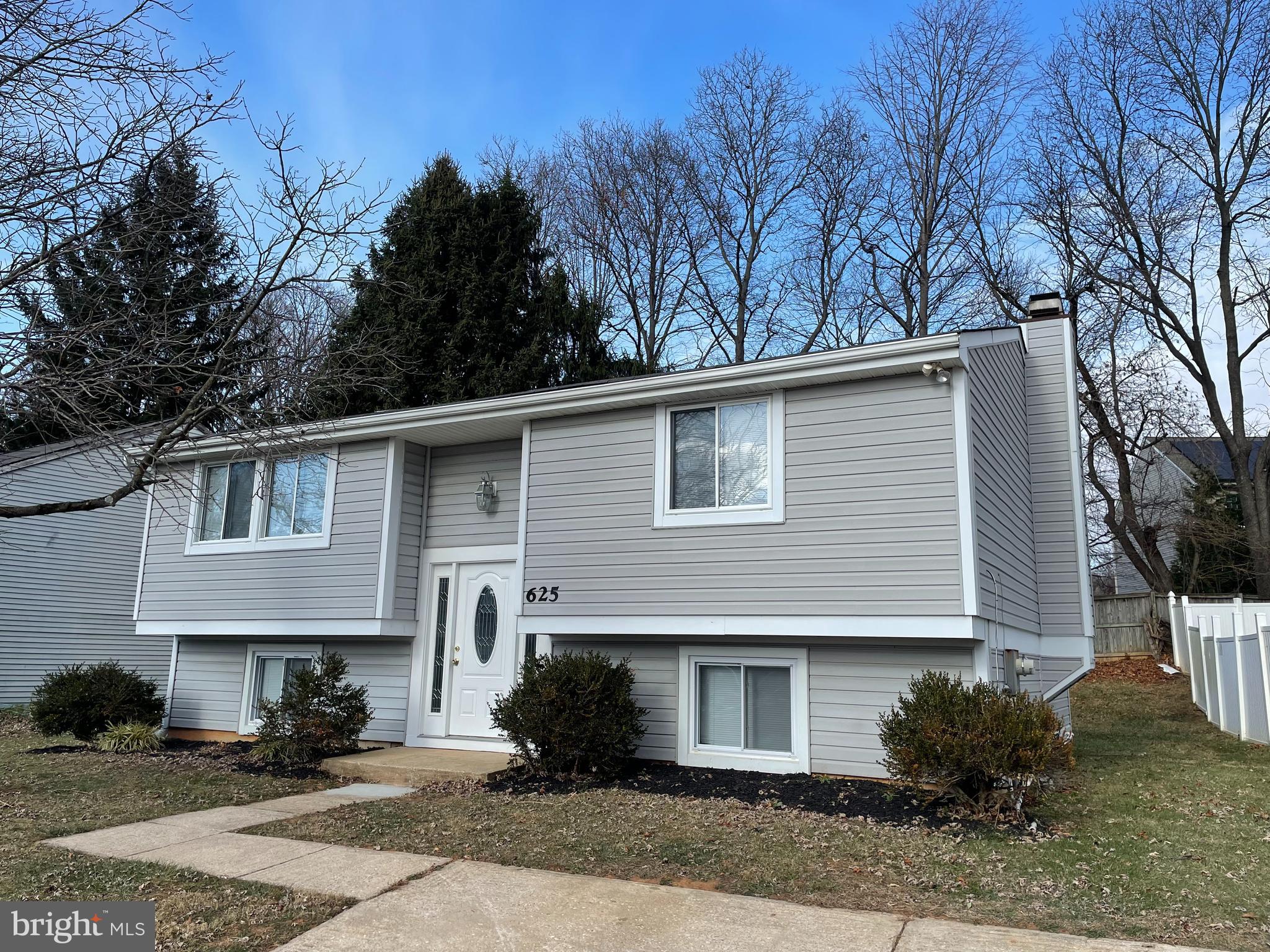This beautifully single-family home features a spacious living room and a separate dining room with direct access to a deck overlooking the backyard—perfect for entertaining or relaxing outdoors. The main level offers two comfortable bedrooms and a full bathroom, while the lower level adds two additional bedrooms, another full bathroom, and a cozy family room with a fireplace.
Freshly painted with gleaming hardwood floors and brand-new carpeting, this home also includes a central AC system for year-round comfort. The unfinished portion of the lower level provides ample storage space. Nestled in a quiet location yet conveniently close to major roads, shopping, and dining, this home offers the perfect balance of comfort and convenience.
**** THIS PROPERTY IS NOT FOR RENT. IF YOU SEE A RENTAL LISTING IT IS A FRAUD****