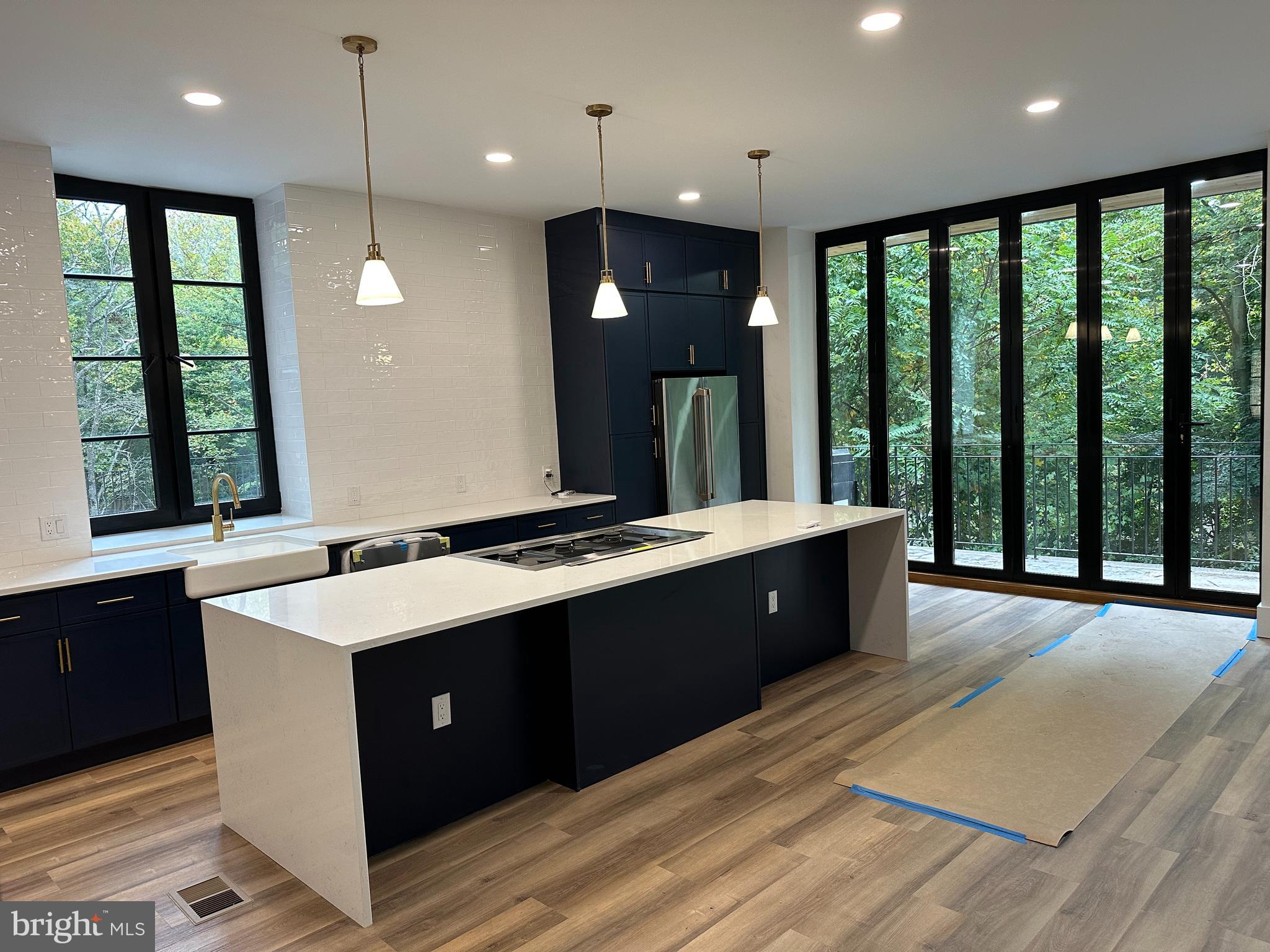 HUNTINGDON VALLEY - Residential